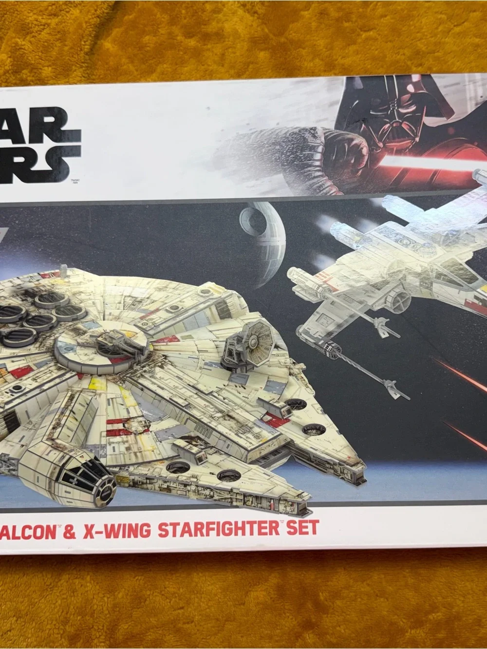 Star Wars Millennium Falcon & X-Wing Starfighter Set - White/Gray